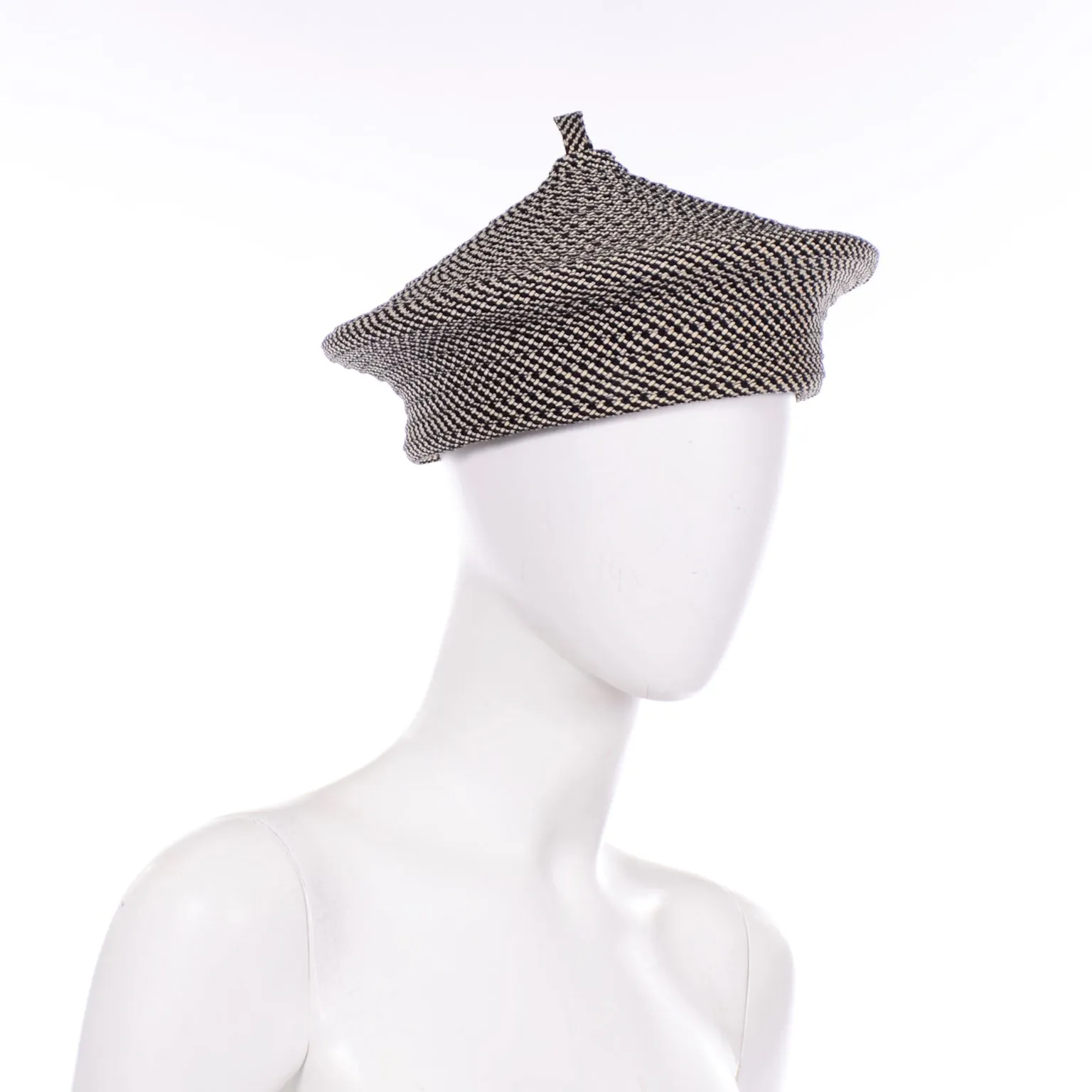 La Sartan Paris France Vintage Black and White Woven Beret Hat